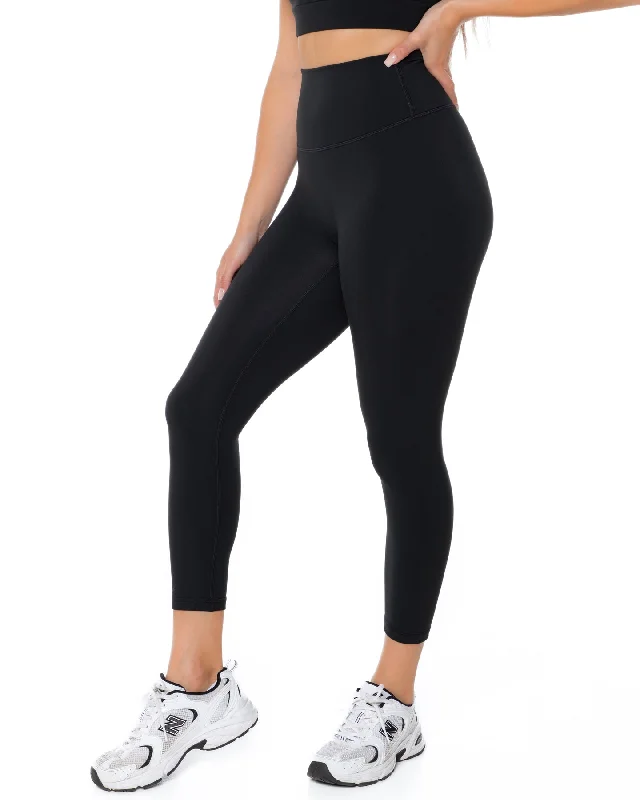 7-8-aura-scrunch-leggings-black