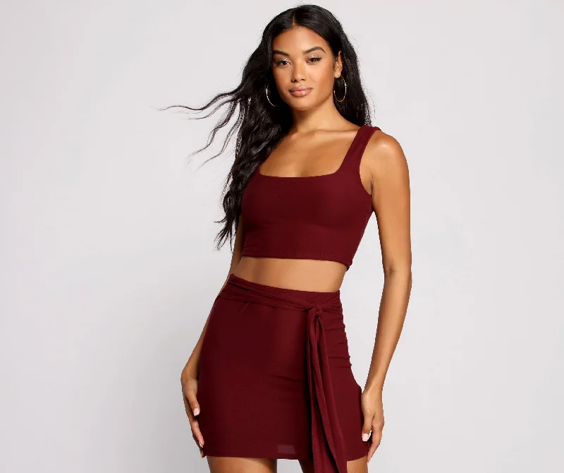 classic-chic-wide-strap-crop-top-060012839001