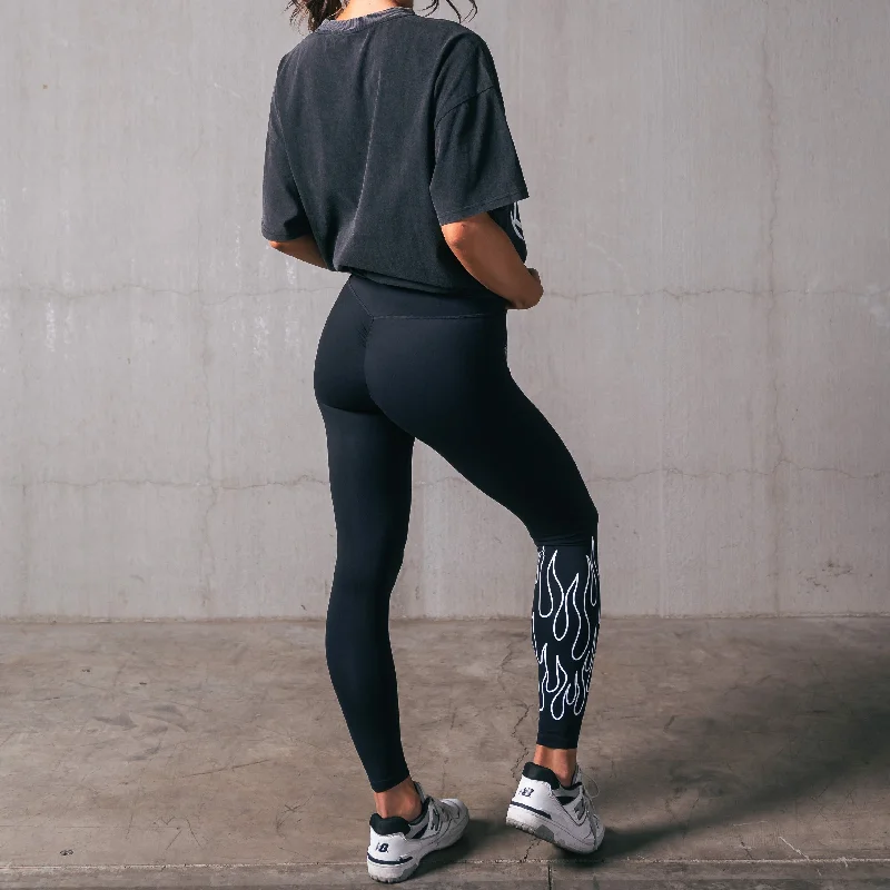 flame-leggings-black-white