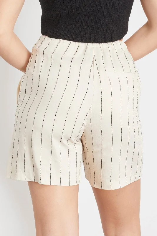 hada-shorts-in-ivory-black