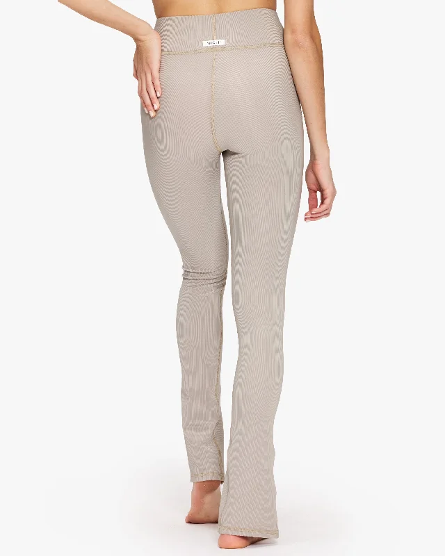 horizon-ribbed-legging_sandstone