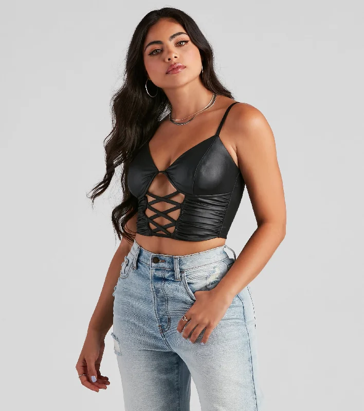 late-night-faux-leather-lattice-crop-top-060014460020