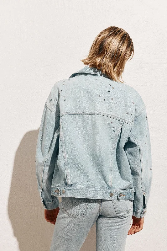 levis-90s-studded-trucker-jacket-light-blue