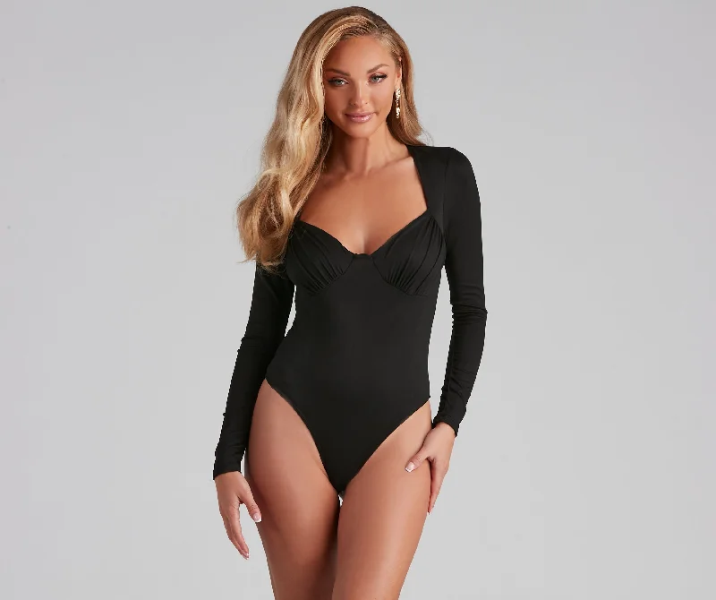 simple-and-chic-sweetheart-bodysuit-060013957001