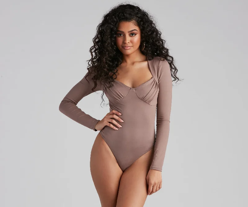 simple-and-chic-sweetheart-bodysuit-060013957001