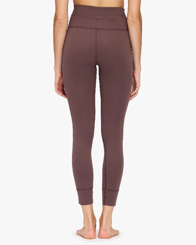 vuori_daily_legging_chocolate